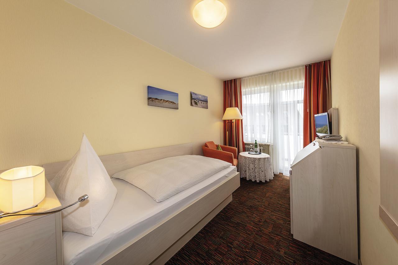 Strandhotel Wietjes Baltrum Room photo